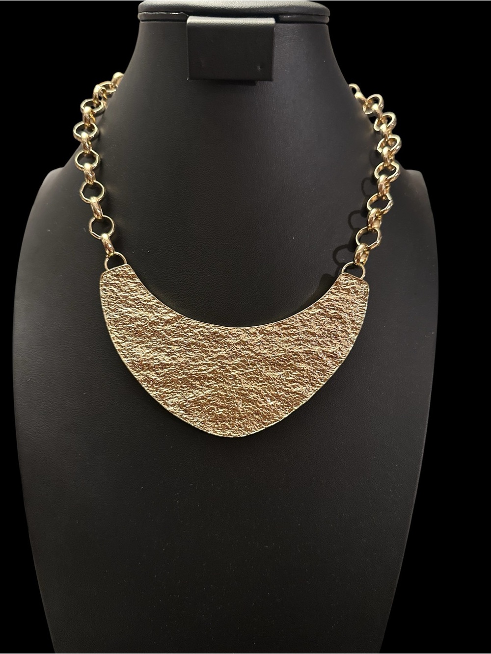 NEW 1970s modernistic lavas Style Gold tone Bib Necklace 20” w/2.5” extender